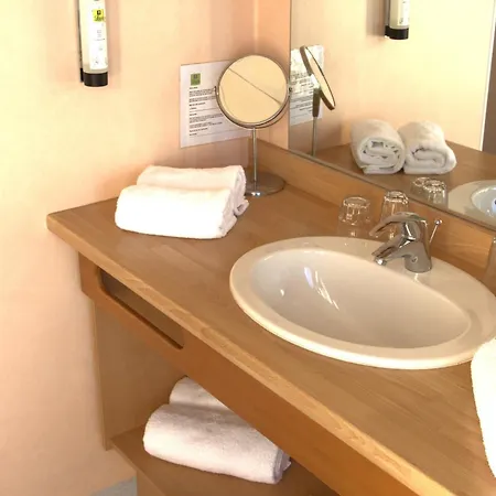 Hotel Restaurant La Clairiere Chambon-sur-Dolore