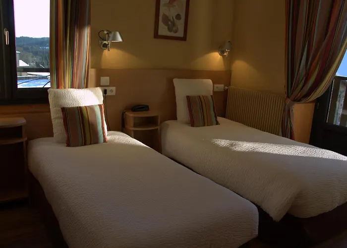 Hotel Restaurant La Clairiere 2*