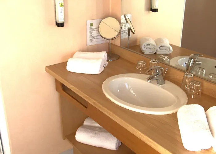 Hotel Restaurant La Clairiere Chambon-sur-Dolore